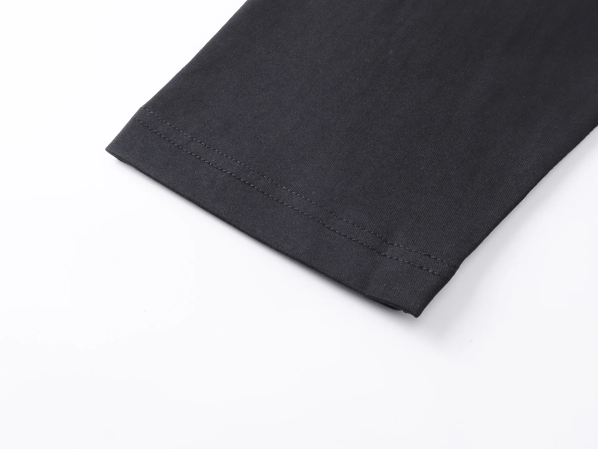 BALENCI*GA T . . . . . 280g . OS . Same Style -Color：Black -SIZE：Xs S M L 8640#